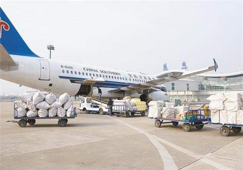 国内货物需拆包验货？多仕迪国际货运代理一站式双清关与国内运输服务解析